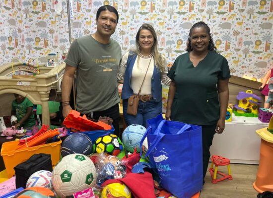 Doação de brinquedos renova estoque da brinquedoteca do HFM e leva alegria às crianças